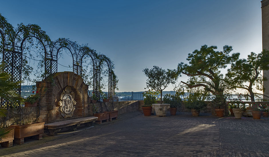 La terrazza: conversazioni in musica